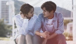 娱乐圈爆料博主两个人,两大明星幕后恩怨曝光，真相令人震惊！